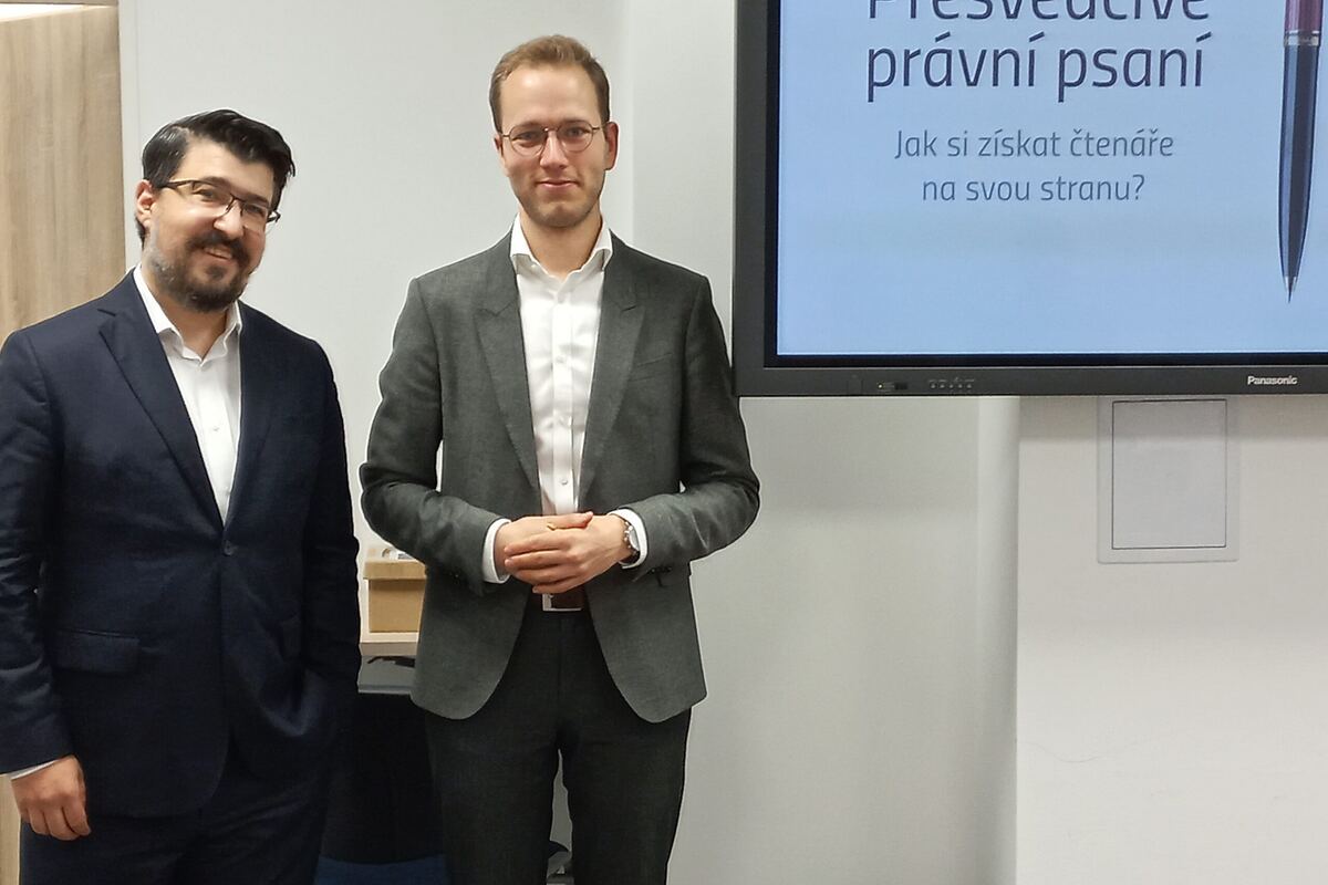 Omezte „právničtinu“, buďte struční, znělo na semináři Právní psaní